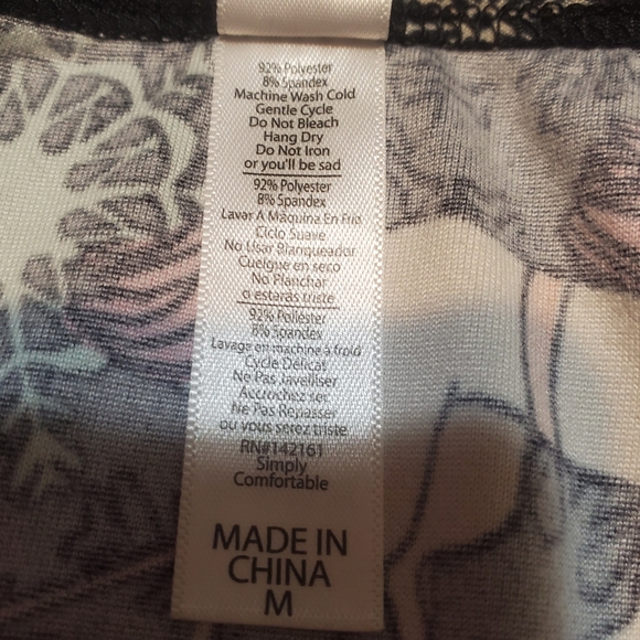 XMAS Santa Unicorn Reindeer Whimsical Size M LuLaRoe Butter Soft High Low Amy - Picture 11 of 12